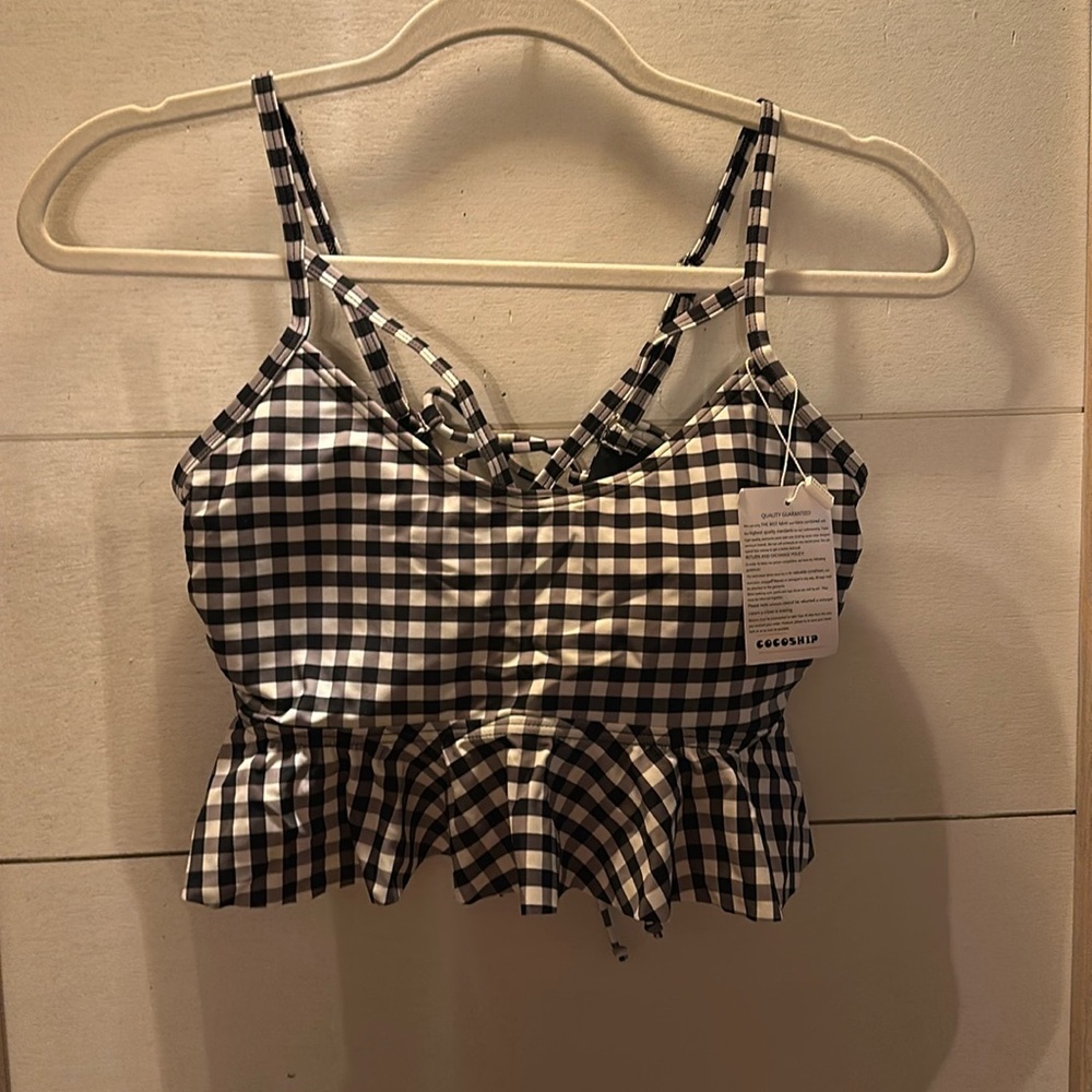 NWT Cocoship swim top size 8